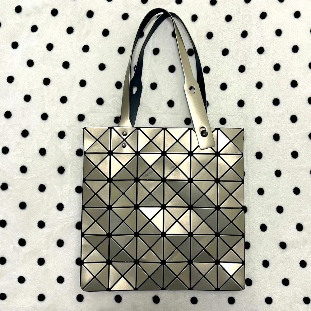 Geometric Large Purse